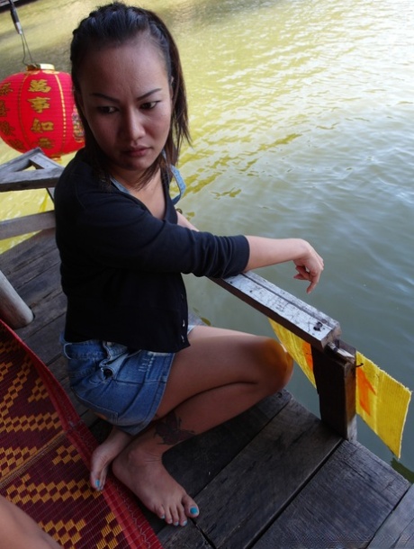small feet pornographic photo