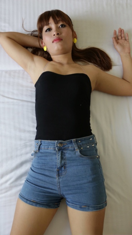 hairy asian pussy hot xxx picture