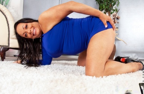 bbw cougar porn photo