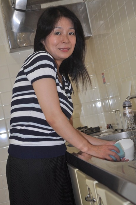natural mature free xxx image