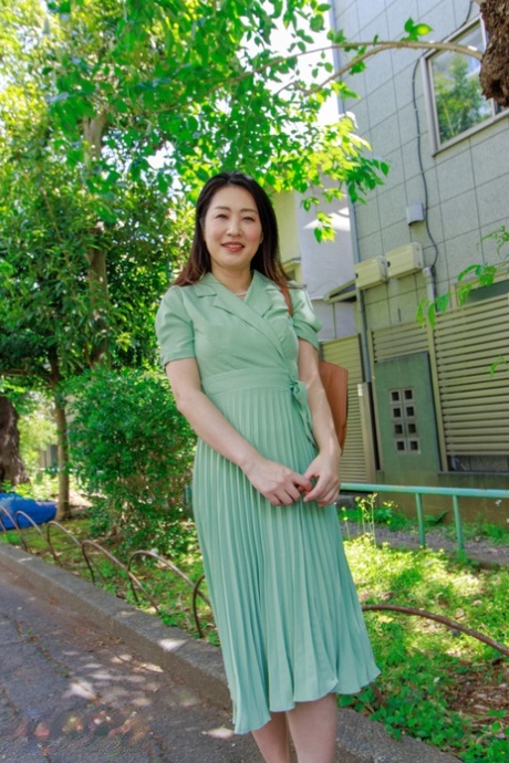 mature asian milf beautiful nude photo