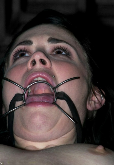 brunette bdsm hot gallery