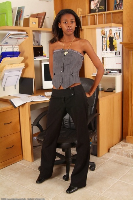 ebony teen free sexy pic