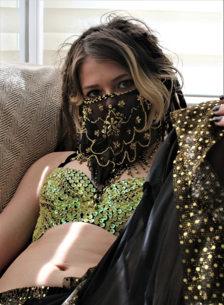costume hot nude pictures