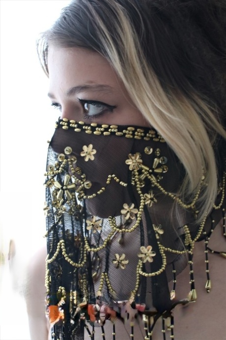 costume xxx archive