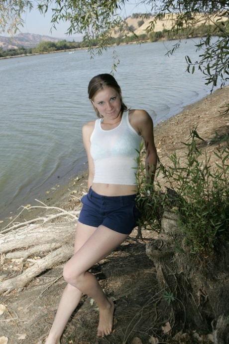 amateur beach hot nude images