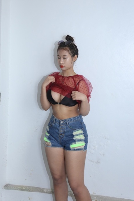 asian undressing erotic pictures