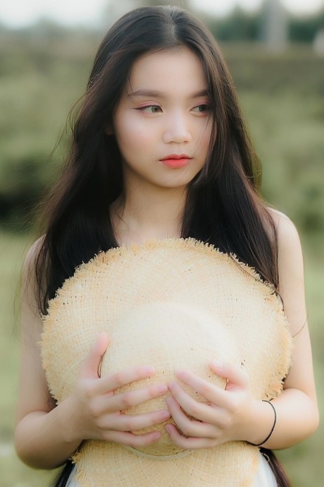 asian solo free nude images
