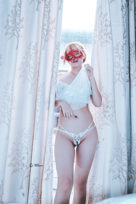 sheer panties free nude pictures