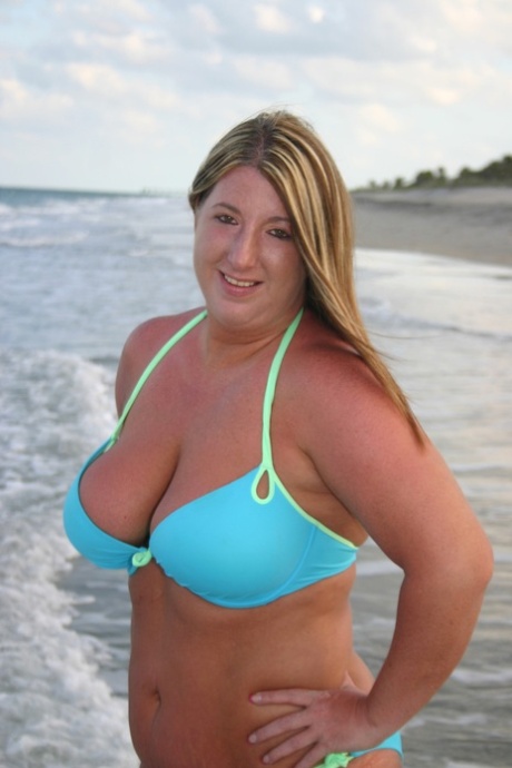 amateur beach hot xxx galleries