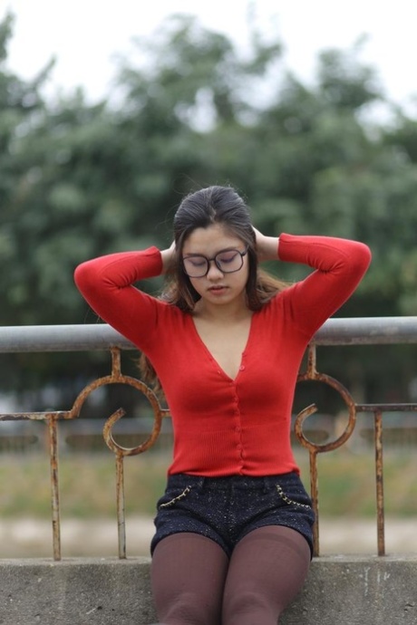 asian shorts hot photos