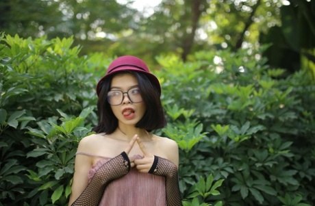 asian teen solo nude img