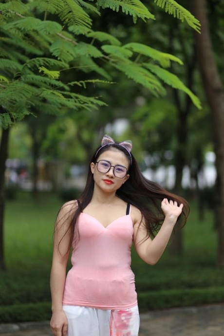skinny glasses sexy xxx pic