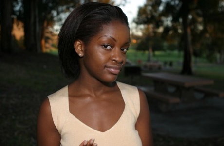 skinny ebony teen hd pics