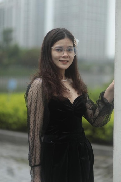 skinny nerd naked pictures