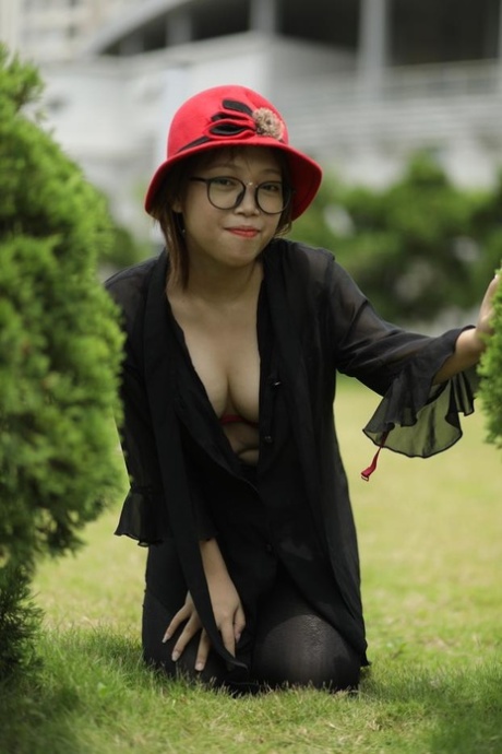asian outdoor porno images