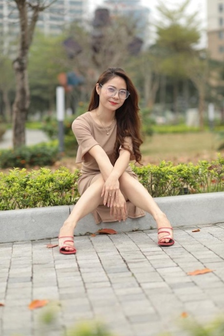 asian glasses xxx photos