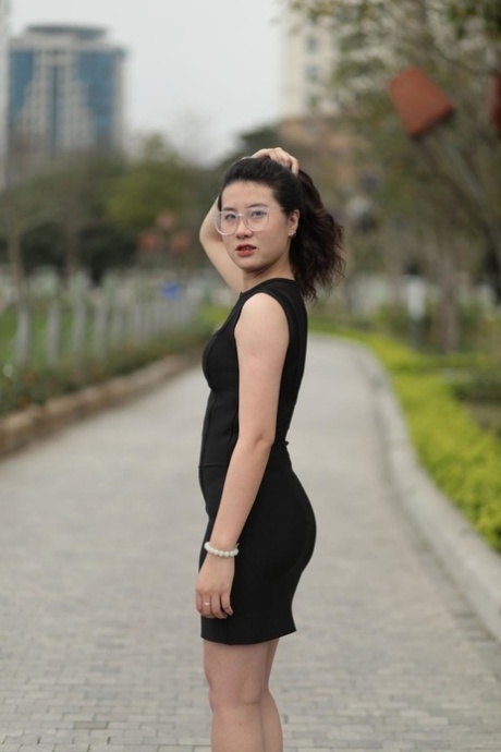 asian teen naked gallery