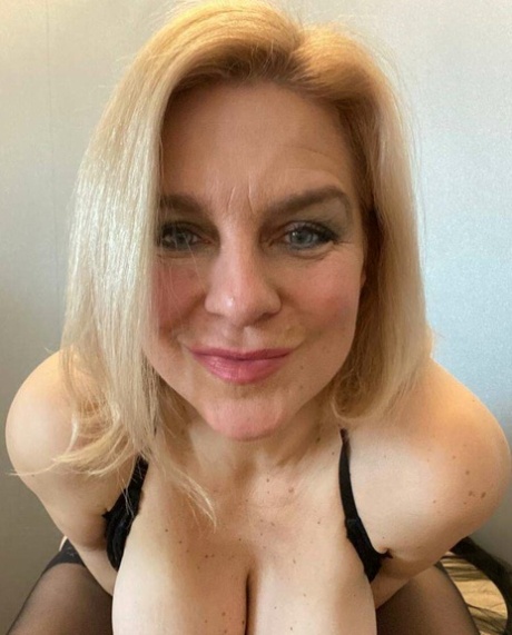 chubby face hot naked img