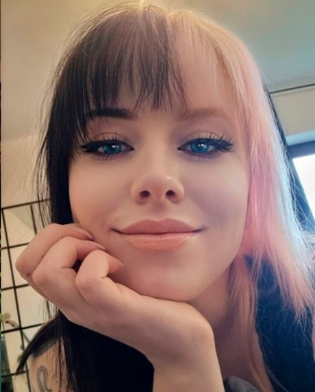 cute face sexy nudes image