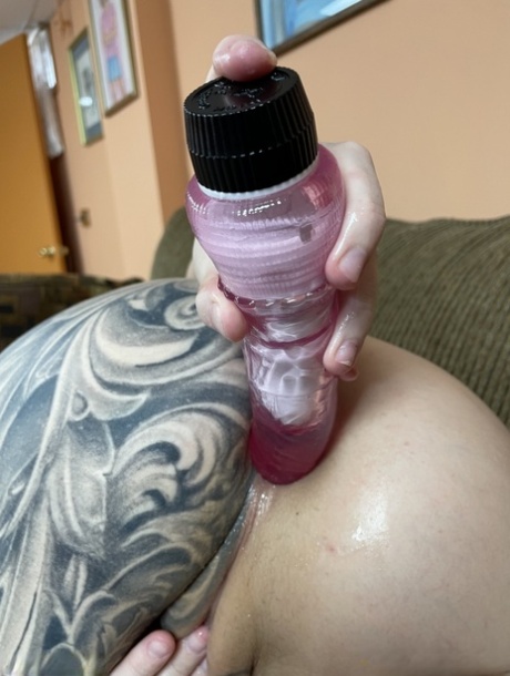thick babe erotic pic