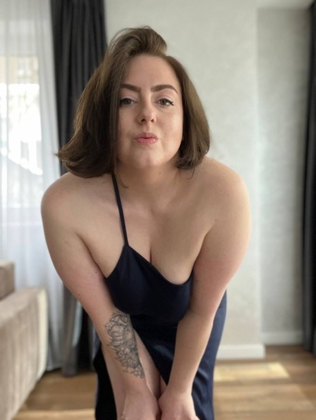 curvy brunette art porn photos
