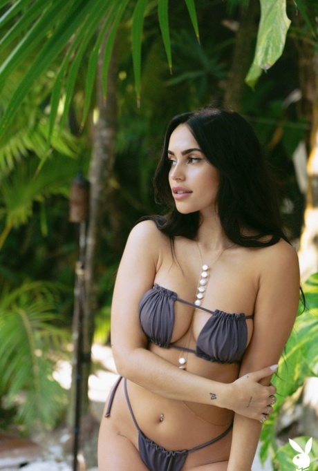 latina babe nude archive