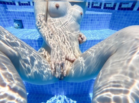 underwater free porn pictures