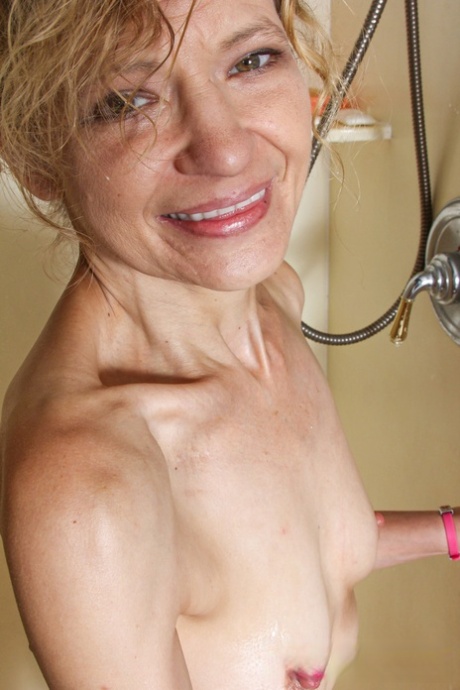 horny granny free sex images