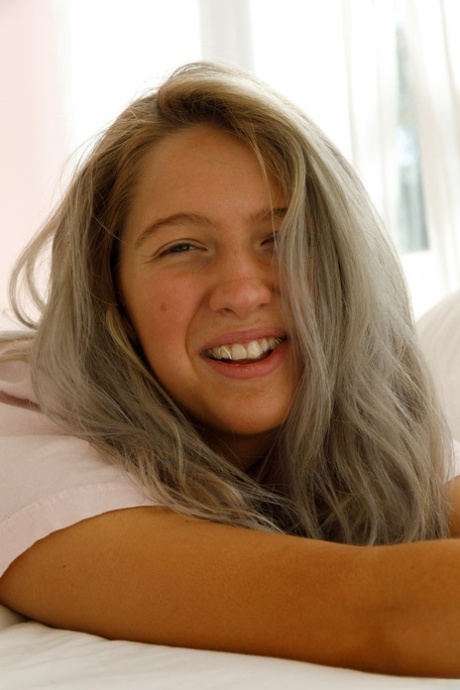 tanned teen free photos
