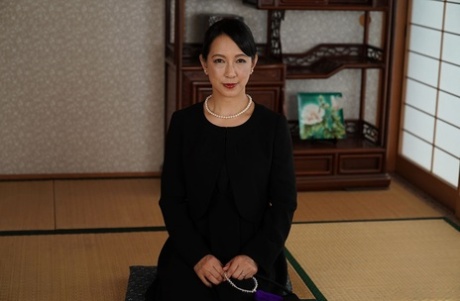 mature asian milf free porn photo