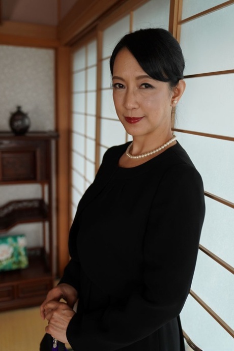 japanese mature perfect photos