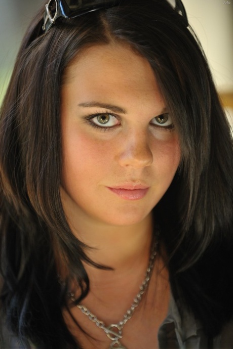 chubby face beautiful naked pics