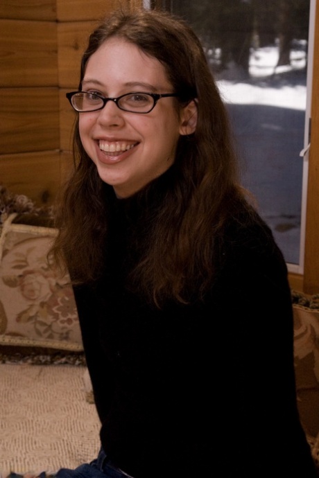 nerdy milf free sexy pictures