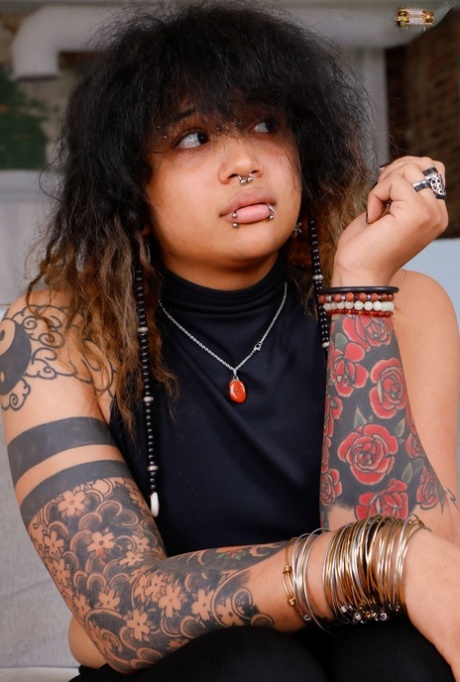 black tranny exclusive images