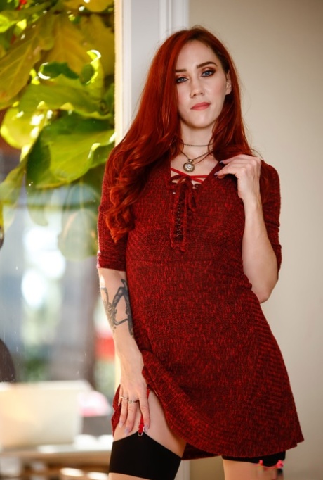 redhead latina beautiful nude images