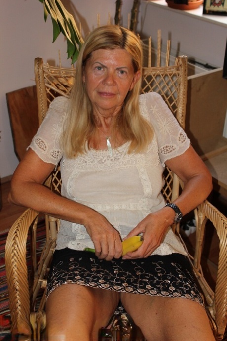 very old granny pornos img