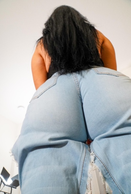 milf jeans hd photo