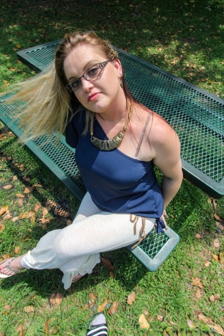 chubby nerd hot nude gallery