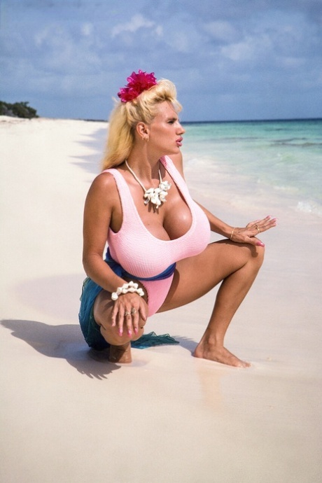 big tits beach hd photo