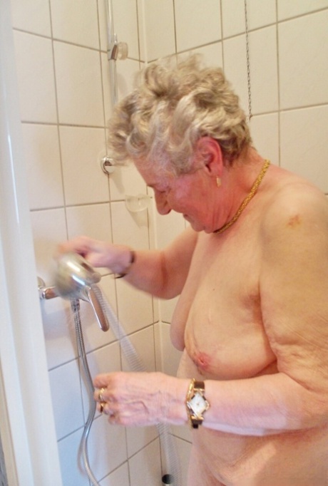 thick granny free photo