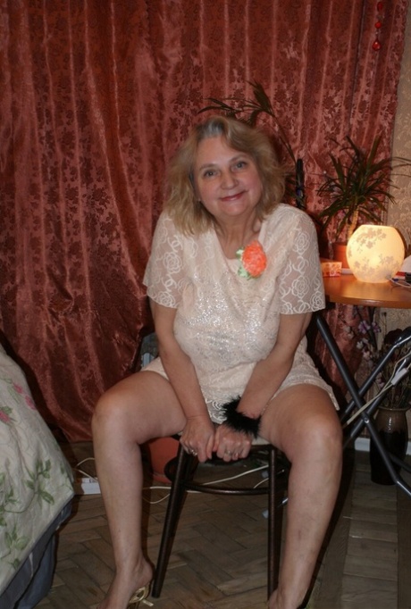 beautiful granny hot gallery