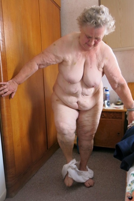 very old granny beautiful porn pic