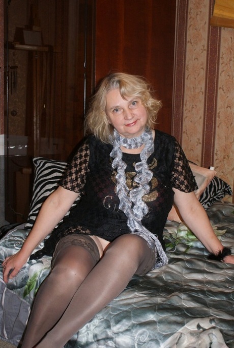 thick granny art xxx img