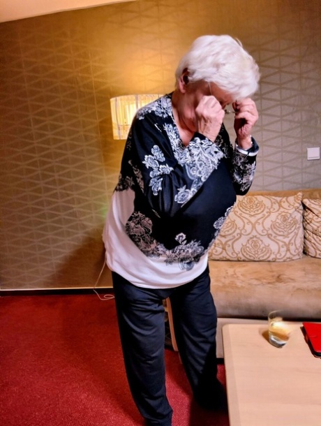 old fat granny adult pic