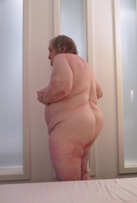 fat granny sex img