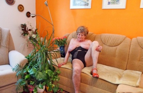 very old granny hot porn photos