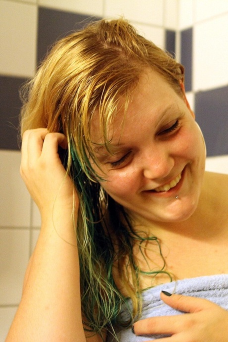 chubby face hot nude images