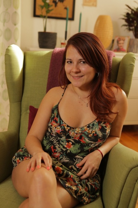 curvy solo art naked photo