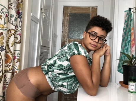 bbw glasses art porn pic